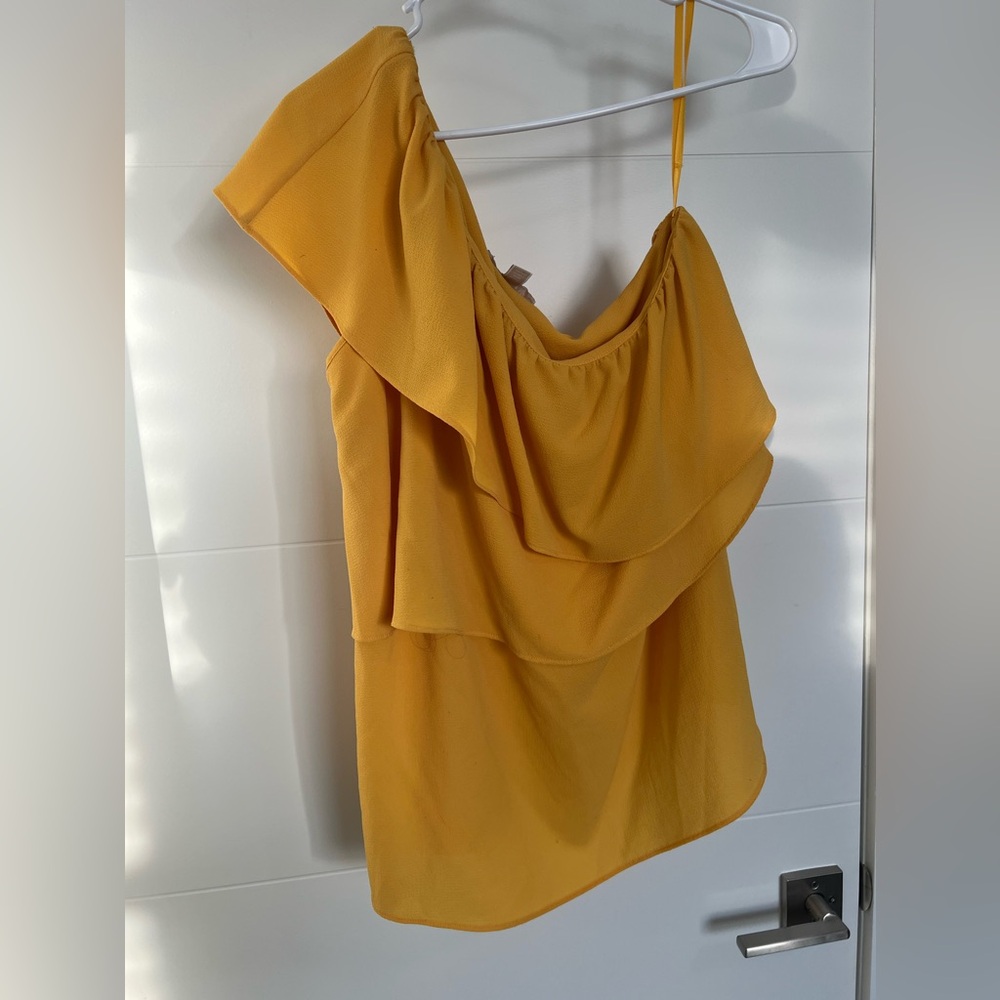 Michael Kors One-Shoulder Ruffle Top – Size L